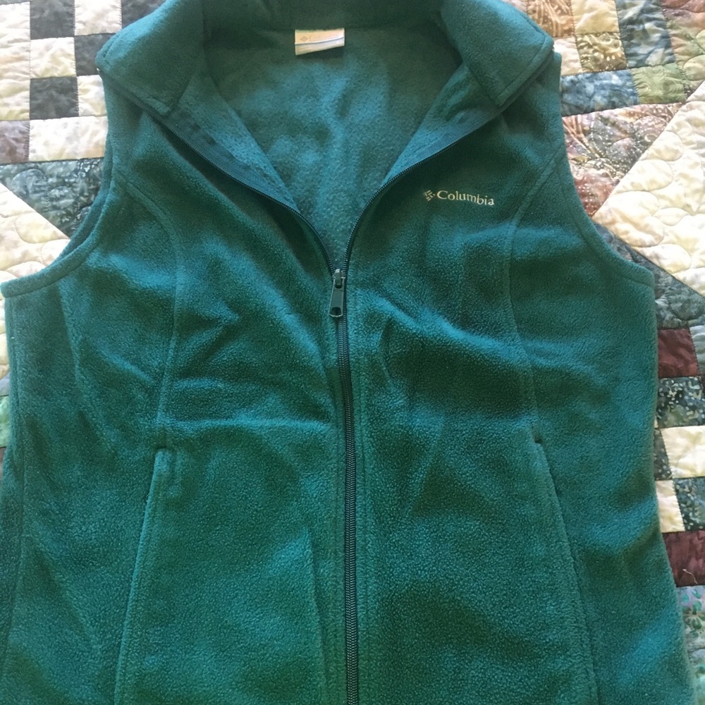 Columbia Fleece Vest - size small